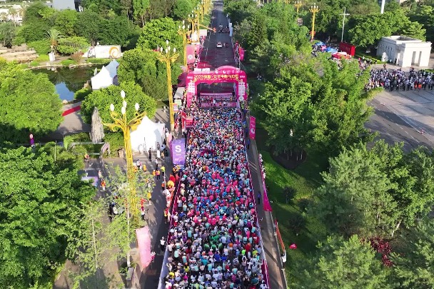 A marathon amid shower of rose petals