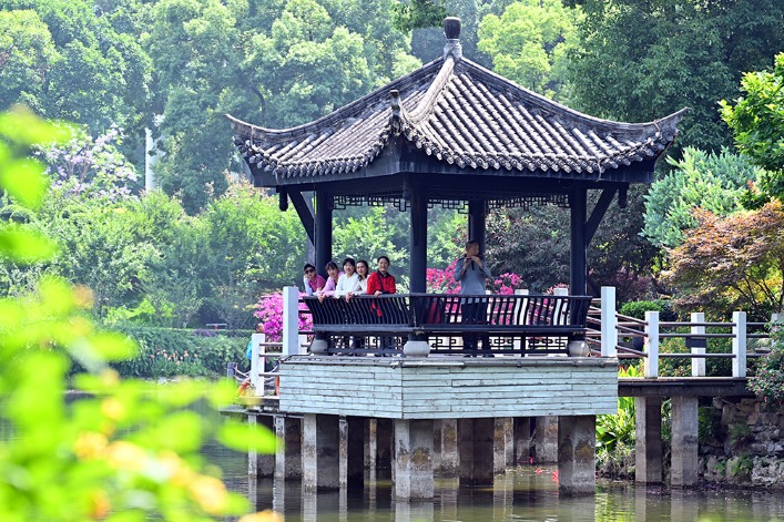 Embrace the beauty of Shaping Park in Chongqing