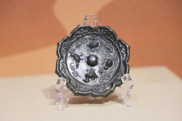 Jiangsu exhibit highlights fine bronze ware