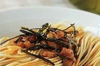 Scallion noodles with dried shrimp meat
