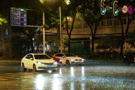Rainstorms lash more Chinese provinces