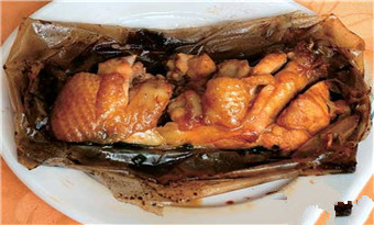 Wuzhou Fried Paper-wrapped Chicken (梧州纸包鸡/Wuzhou Zhibaoji)