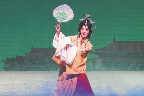 Leading lady takes on star role