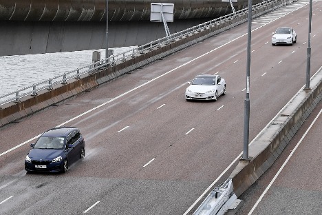 Northbound traffic into mainland hits a peak