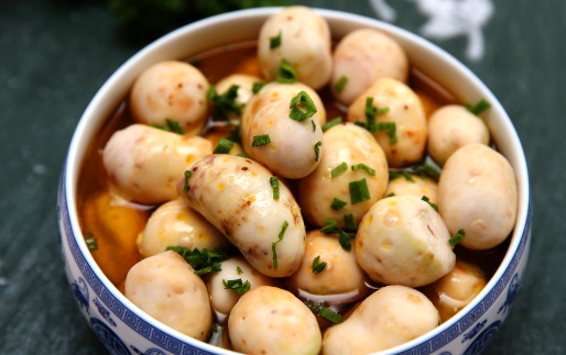 Jingjiang Xiangsha taro (jìng jiāng xiāng shā yù)