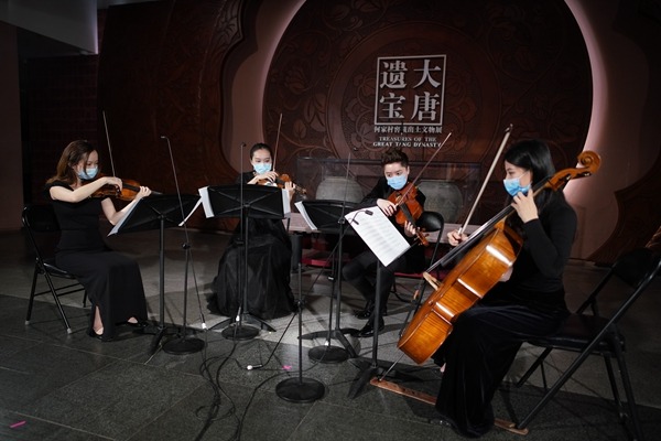 Online live performance standards set for influencers, agencies