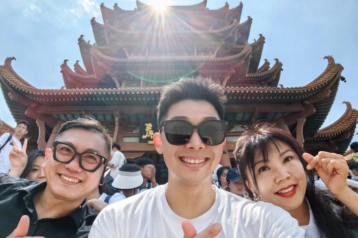 Taiwan youths get a taste of Wuhan