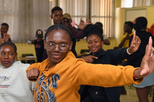 Chinese medical team imparts TCM knowledge to Namibian university students