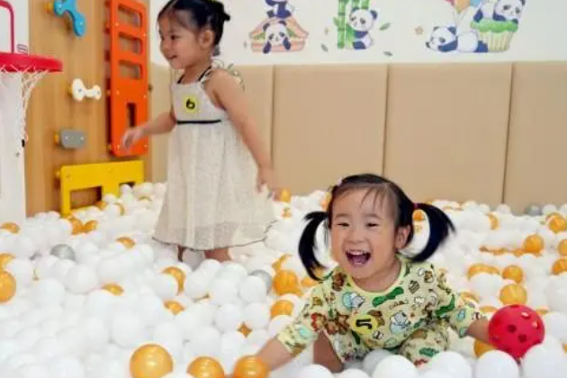 Shanghai's 'baby houses' offer convenient, quality childcare