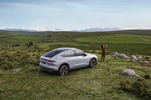 Nio rolls out all-new EC6 SUV