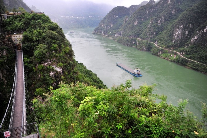 Tranquil beauty along the shores of the Yangtze River