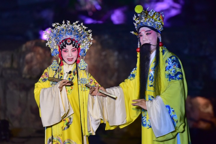 Mid-Autumn Festival in traditional Kunqu Opera: 'The Palace of Eternal Youth'
