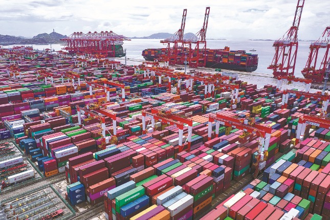 World's first green shipping corridor to reach LA from Shanghai