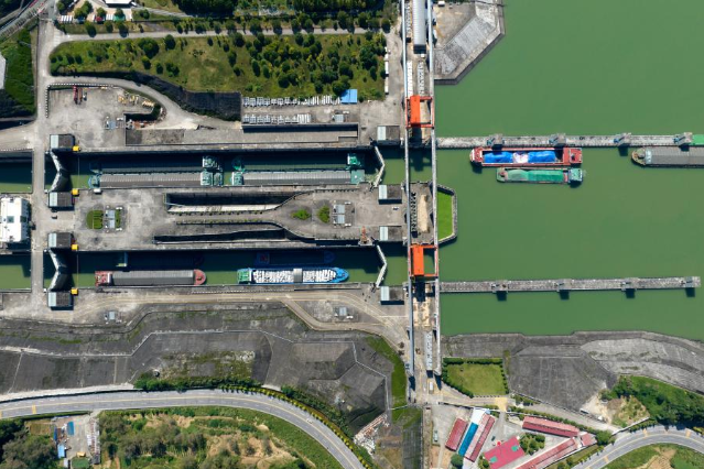 Cargo throughput via Three Gorges ship lock hits new record