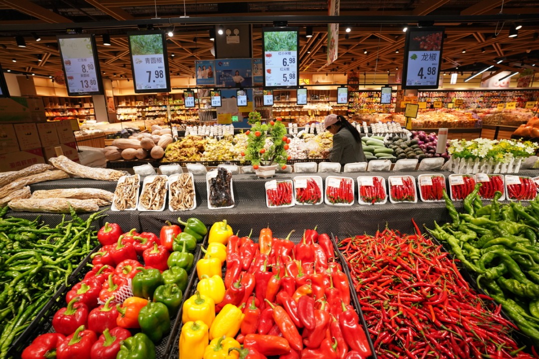 Boosting consumption and investment crucial to recovery