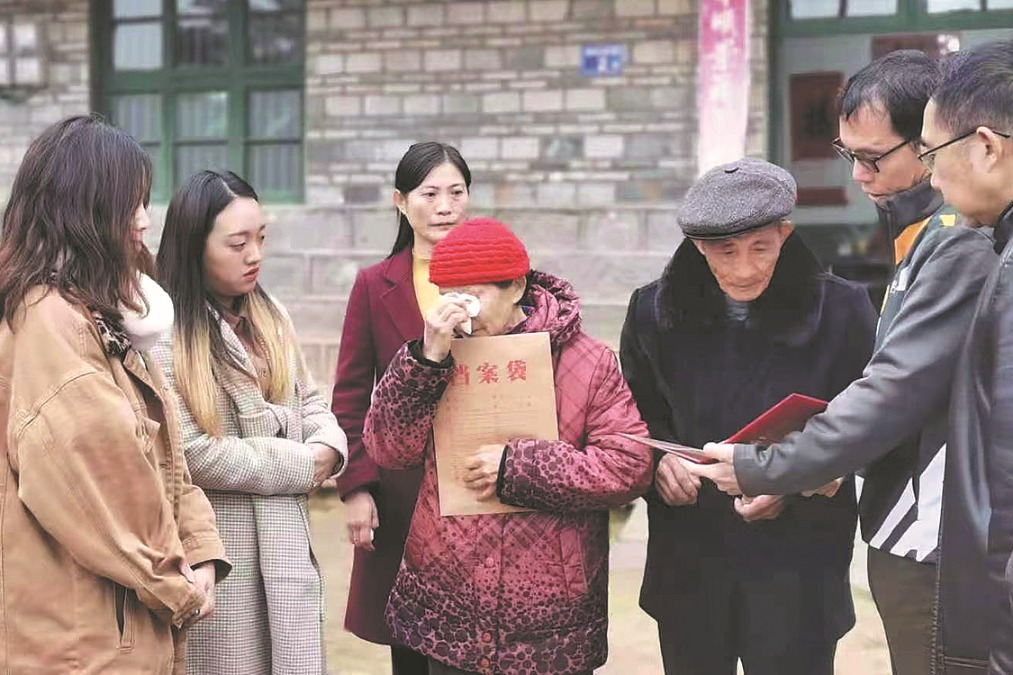 Heartfelt letters tell of hope of family reunions