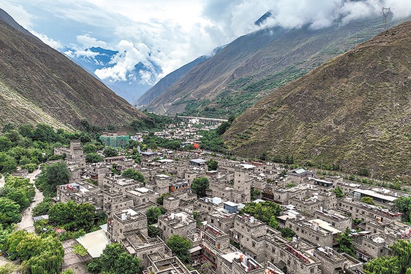 Tourism revives millennia-old Qiang village