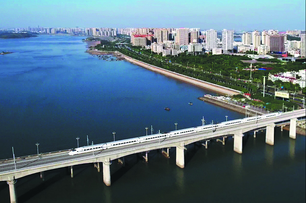 Rail service to boost exchanges between China, Vietnam