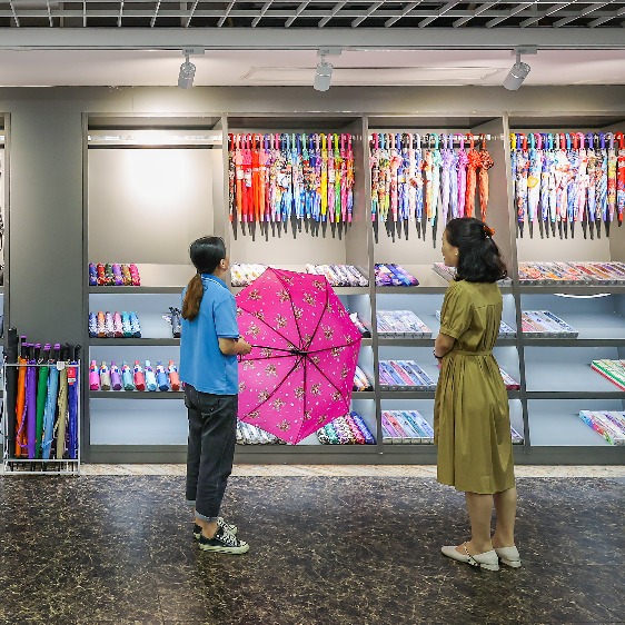 Fujian town makes third of country's umbrellas