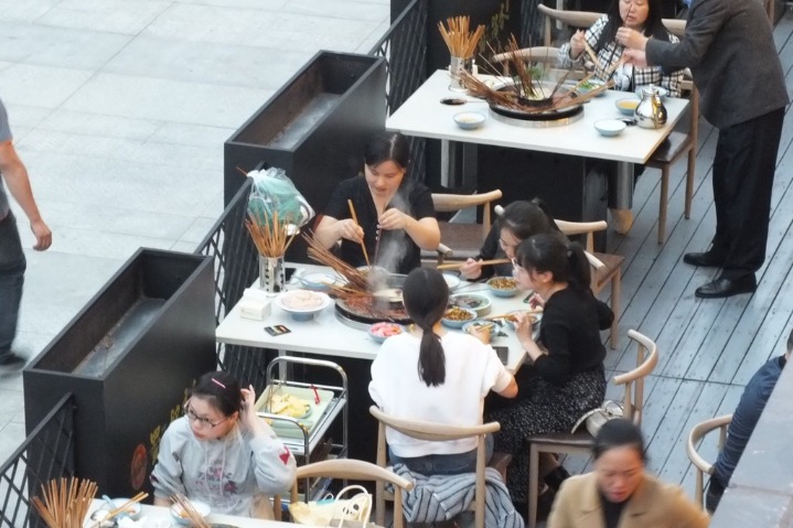 China's catering revenue surpasses 5 trillion yuan in 2023