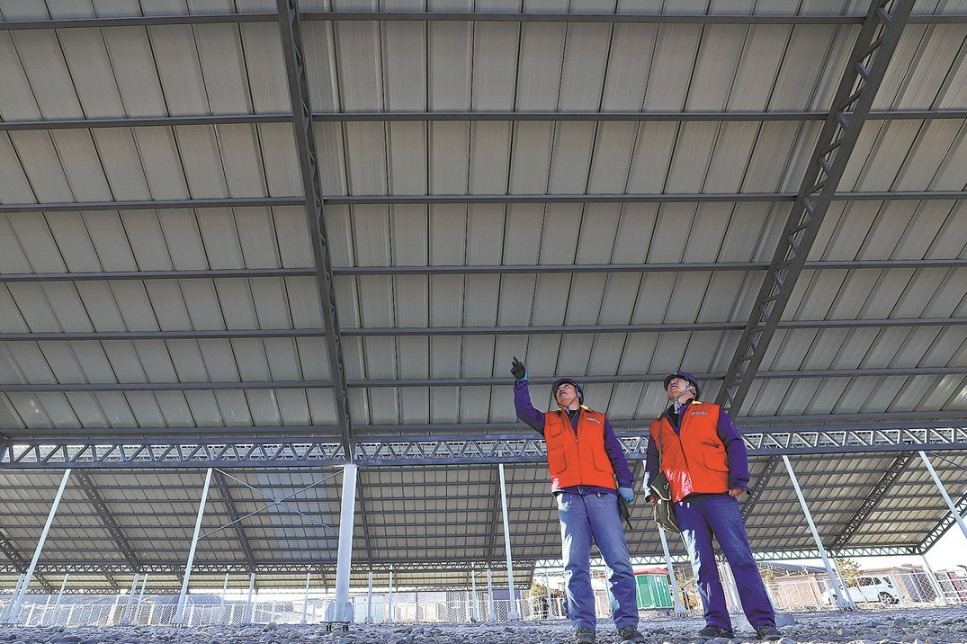 Industrial and commercial rooftops have big potential