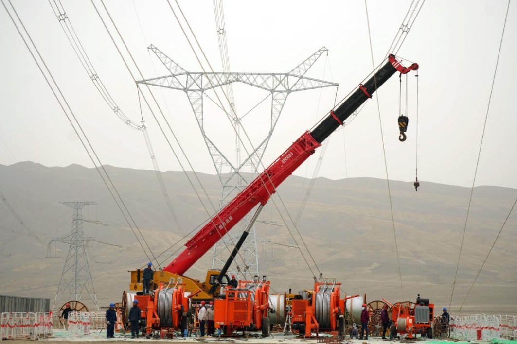 Xinjiang delivers 740 billion kWh of electricity to nation