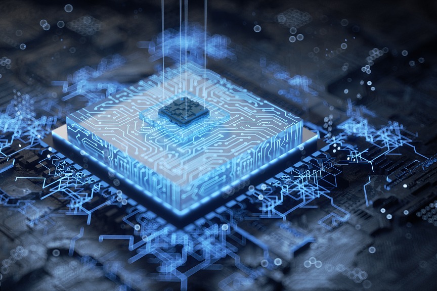 Official: China still has favorable conditions to attract foreign investment