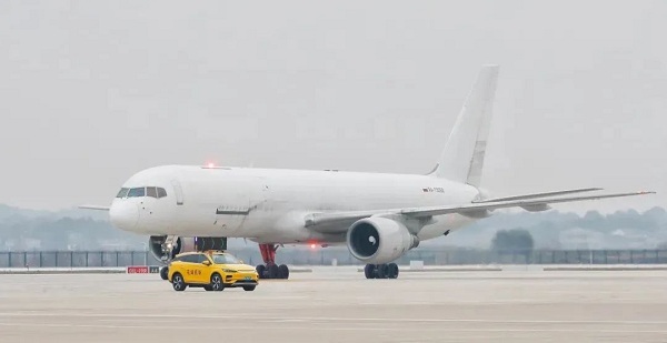 Hubei opens new air cargo route to Russia
