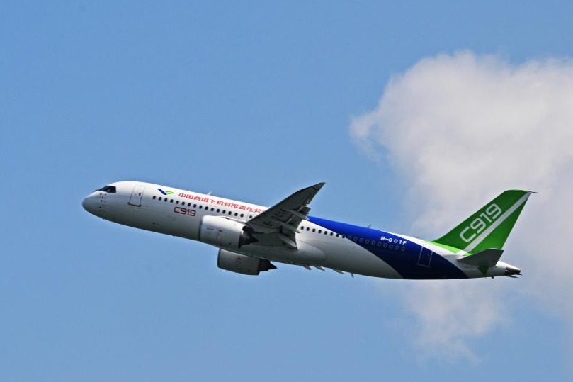Chinese C919 attends Singapore Airshow rehearsal