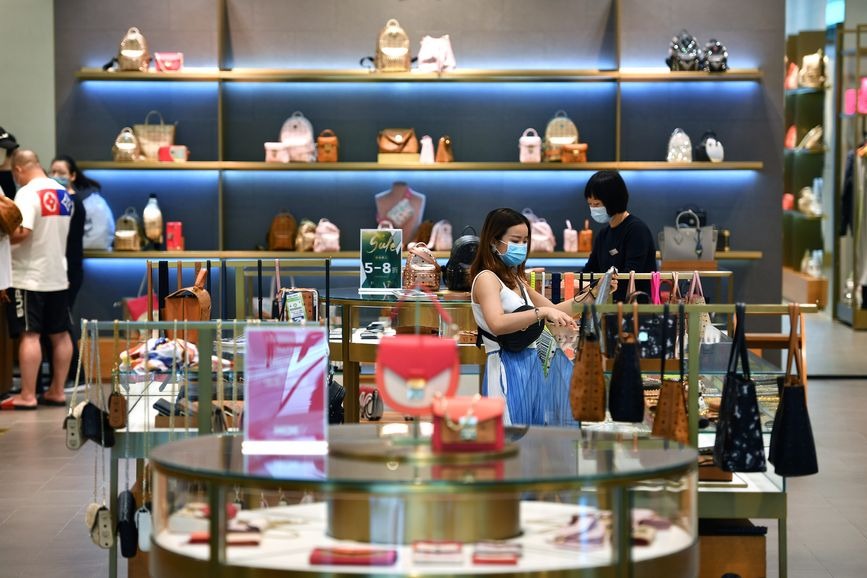 China Focus: Spring Festival holiday spurs duty-free consumption in Hainan
