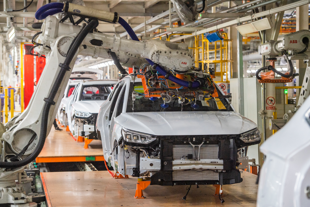 Industrial progress sees surge in high-tech job opportunities