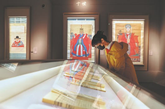 The Li family's ups and downs