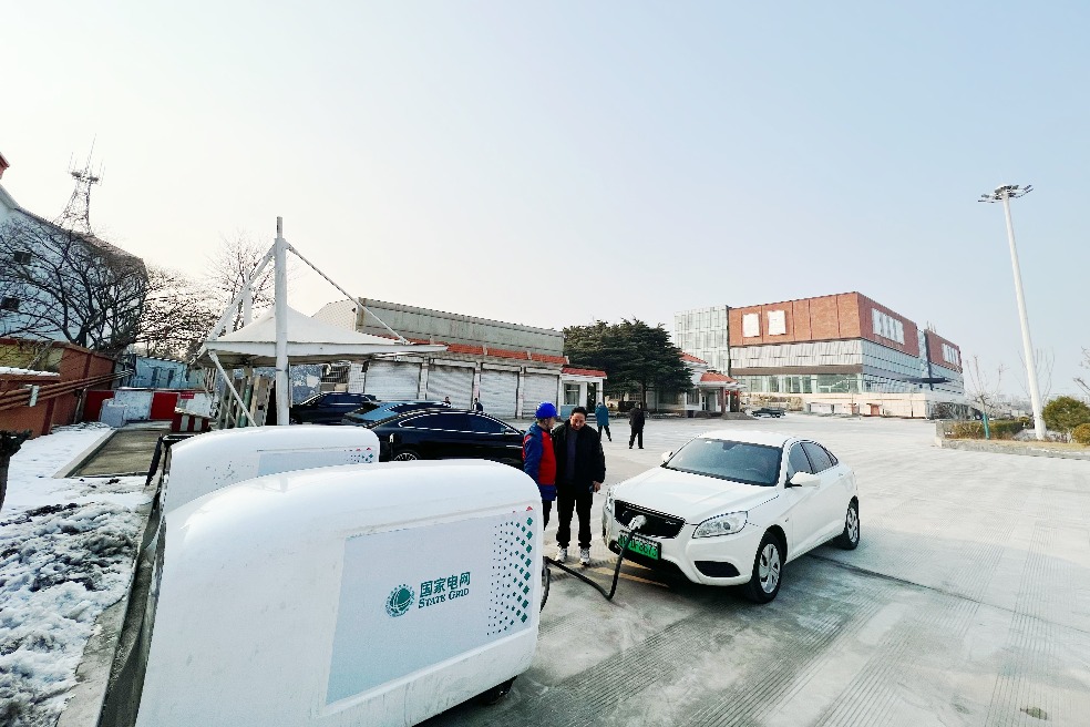 Mobile charging facilitates green travel amid Spring Festival