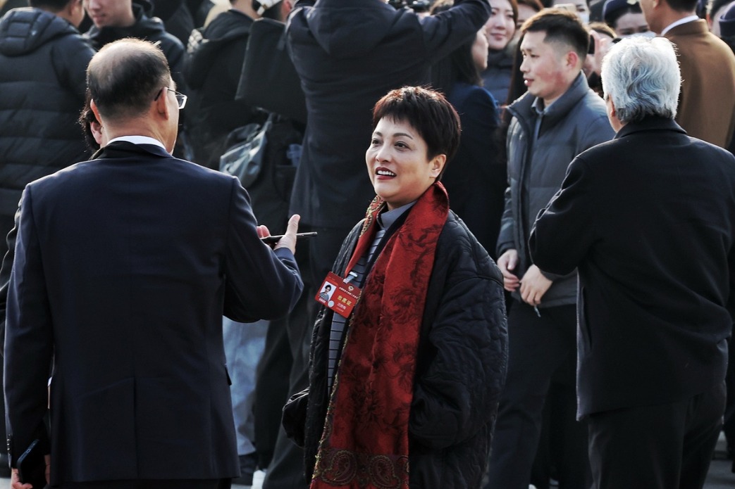 Female lawmakers and advisers find their voice