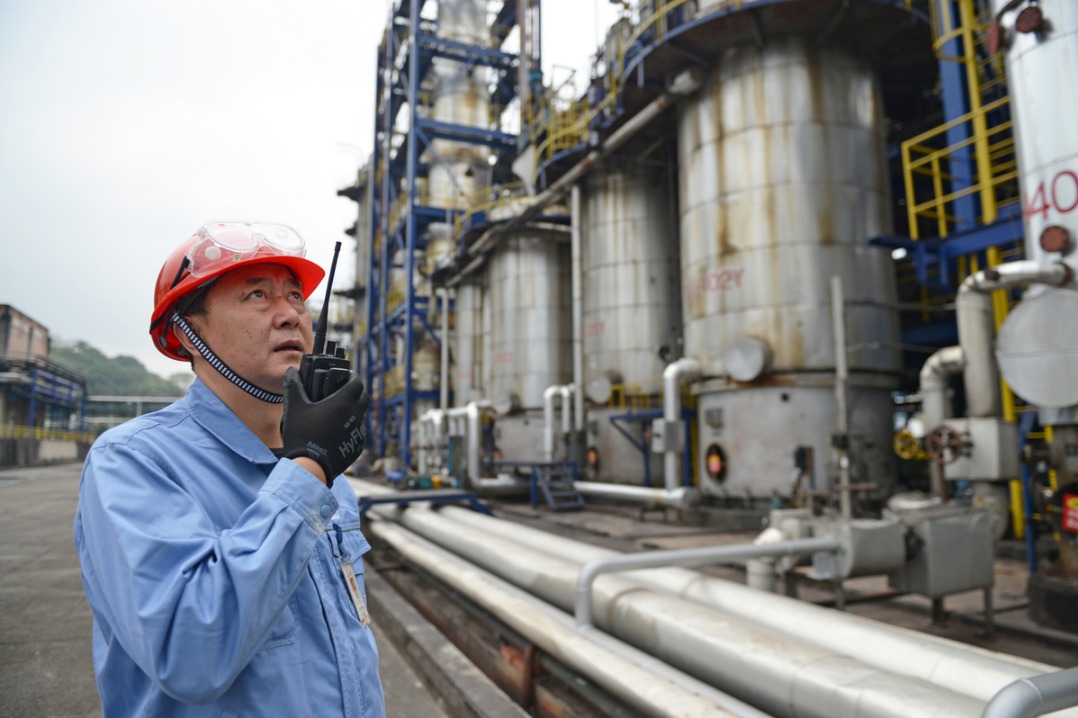 Three in Chongqing win chief technician titles