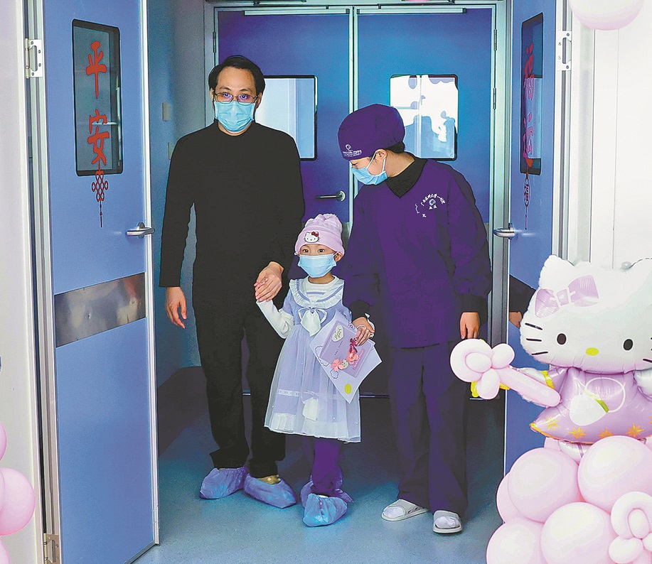 6-year-old Laotian girl treated in Guangxi