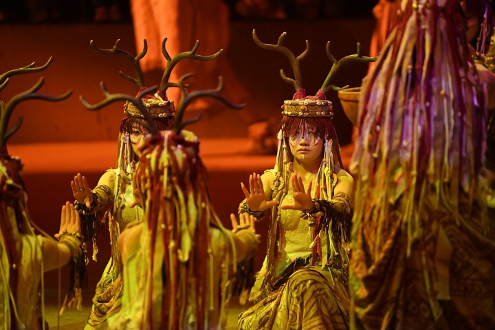 Immersive drama integrates history with modernity