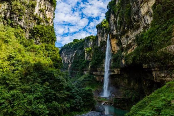 Enshi Grand Canyon —Tenglong Cave Geopark approved as a UNESCO Global Geopark