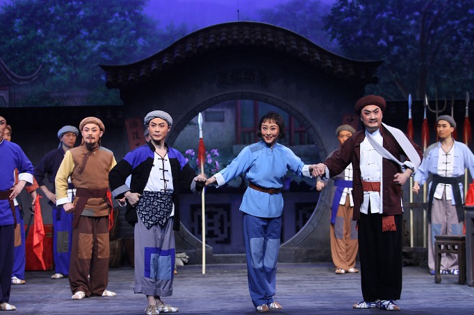 Classic Peking Opera graces the stage again