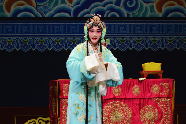 Classic Yuju Opera works enthrall audiences in Wuhan