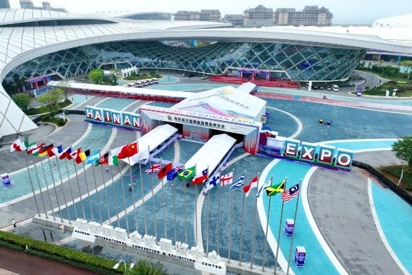 Better payment services enhance Hainan's role in trade, investment