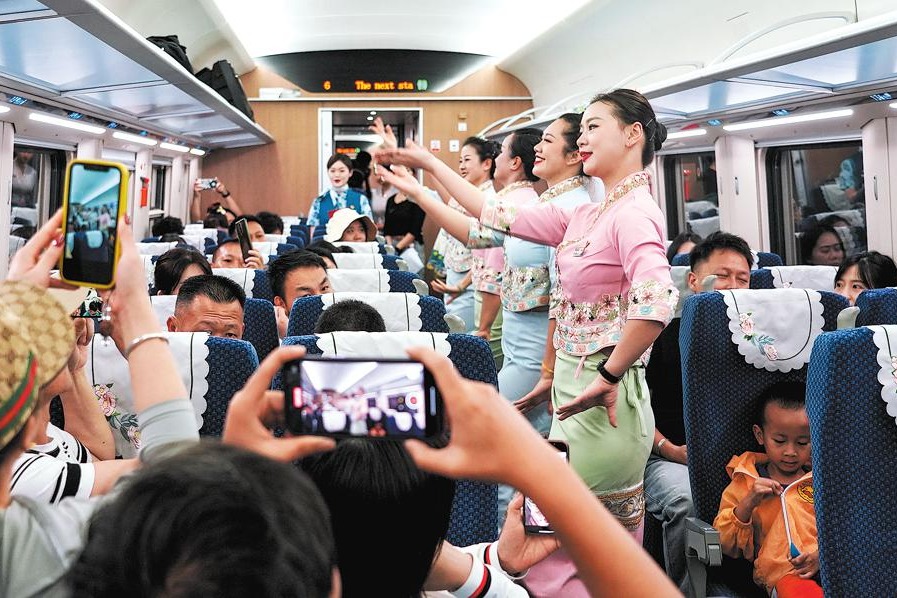 China-Laos train successful