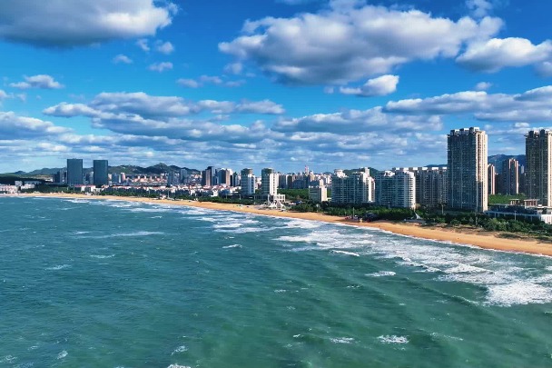 Discover the autumnal splendor of Weihai's High-tech Zone by the sea