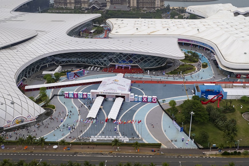 Hainan free trade port development in full swing: governor