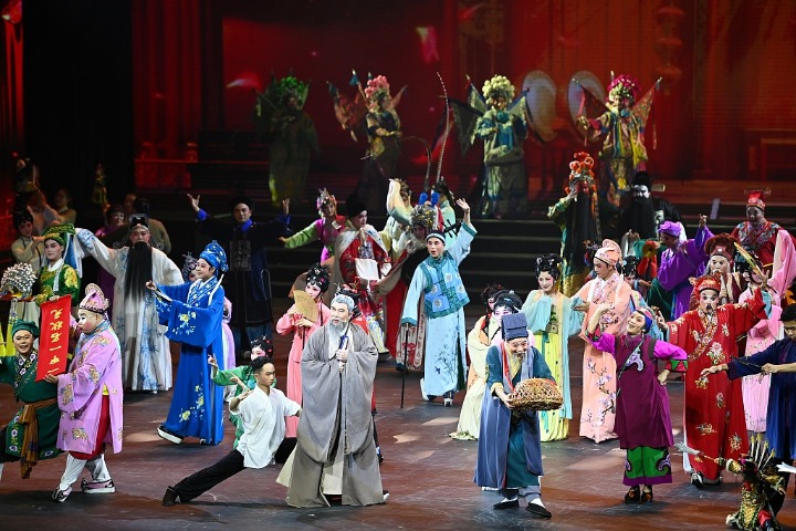 Stage show unfolds historical culture of Quanzhou