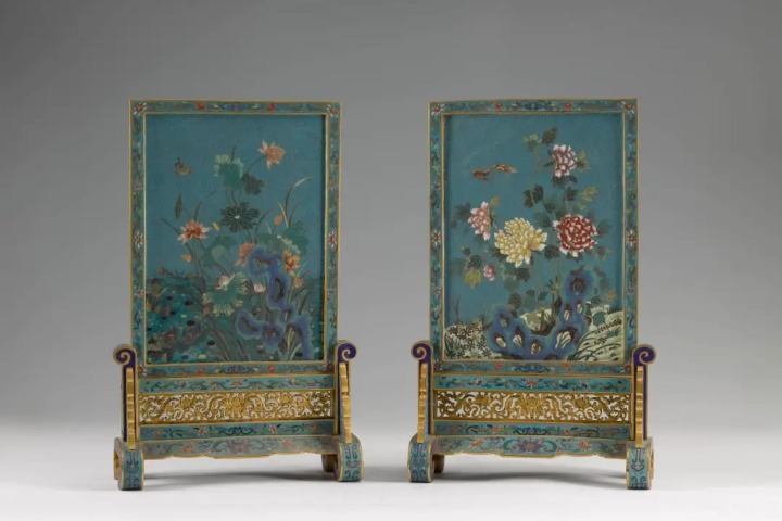 Donated cloisonné enamel displayed in Shanghai presents diverse styles