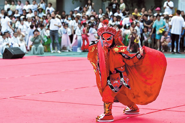 Disabled woman finds success on the stage
