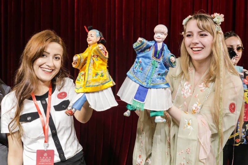 Intl media tour unveils cultural charm of Zhangzhou Ancient City in Fujian