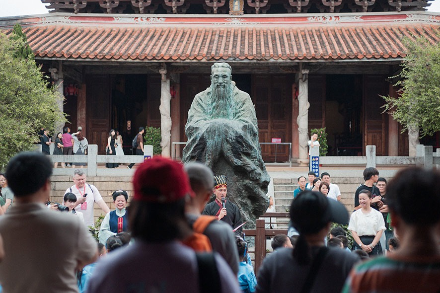 French photographer Jeremy Grinan captures the serenity of Zhangzhou, Fujian