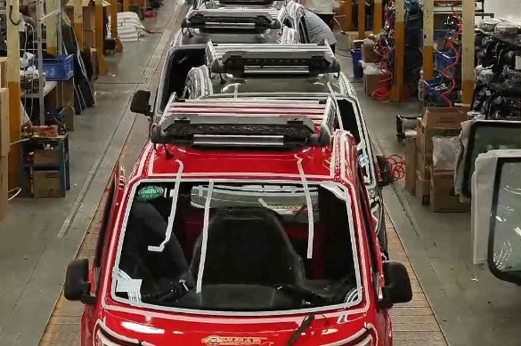 Chinese tricycles captivate foreign markets and media